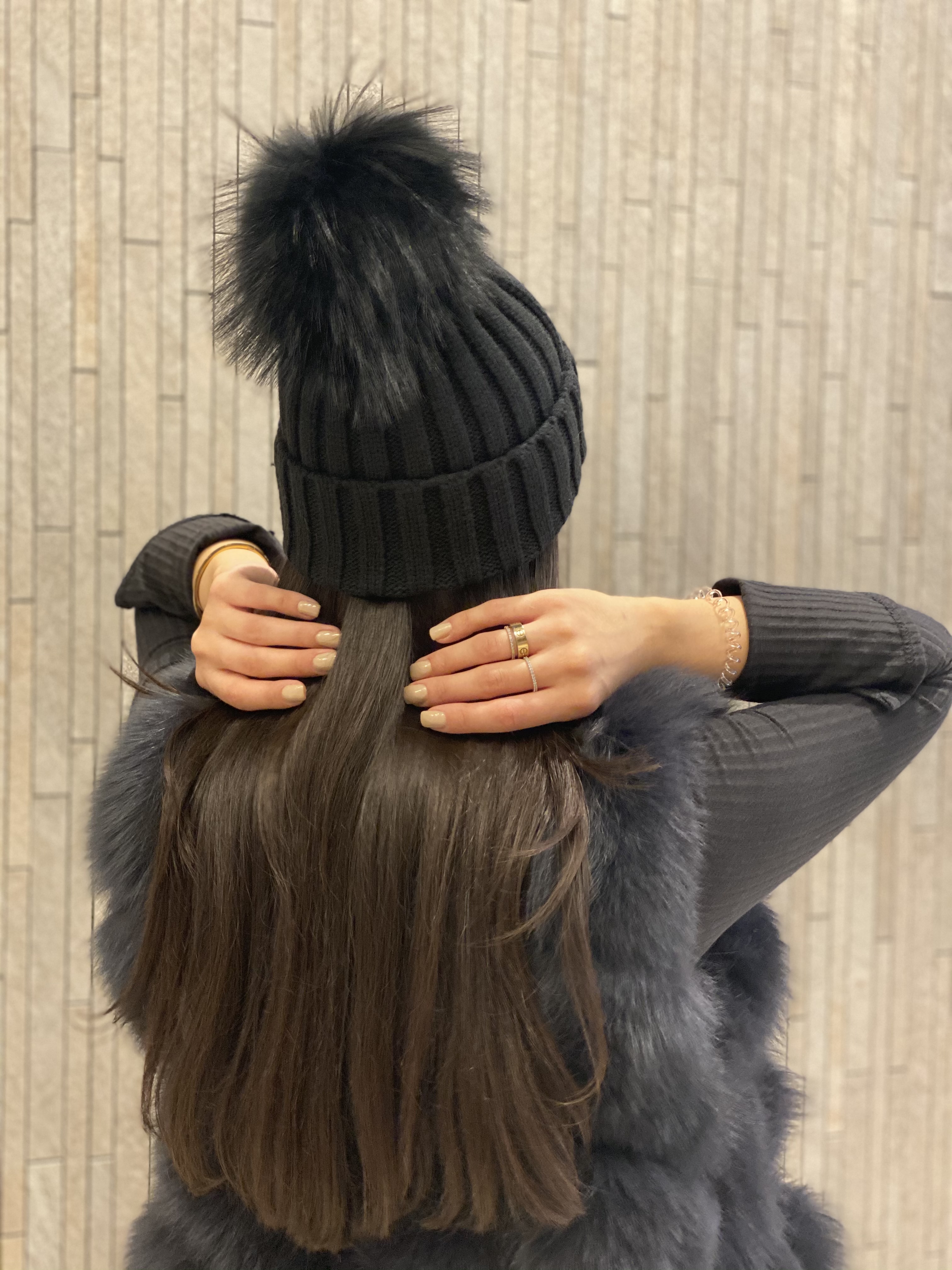 Pom beanie gold jewellery detail